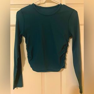 Ribbed Nulu long sleeve, synched sides